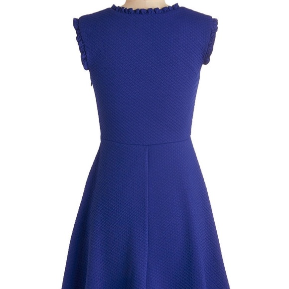 Pondside in the Park Dress - Picture 3 of 7